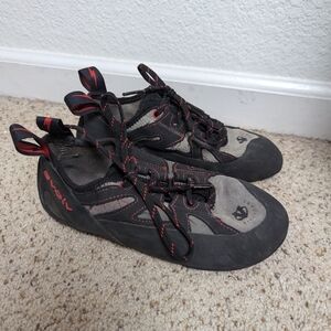 Evolv Nighthawk Climbing Shoes 7.5